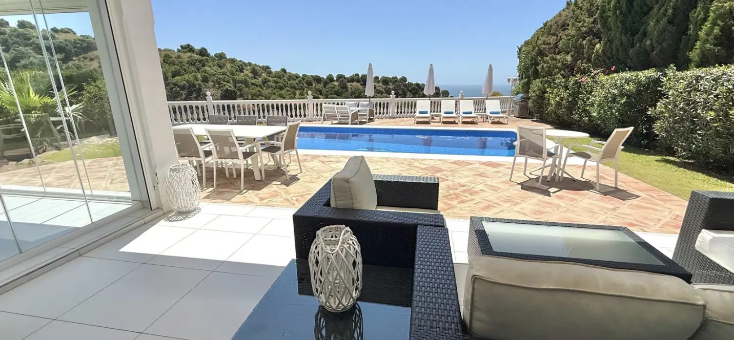 Venta de villa independiente en Calahonda 1