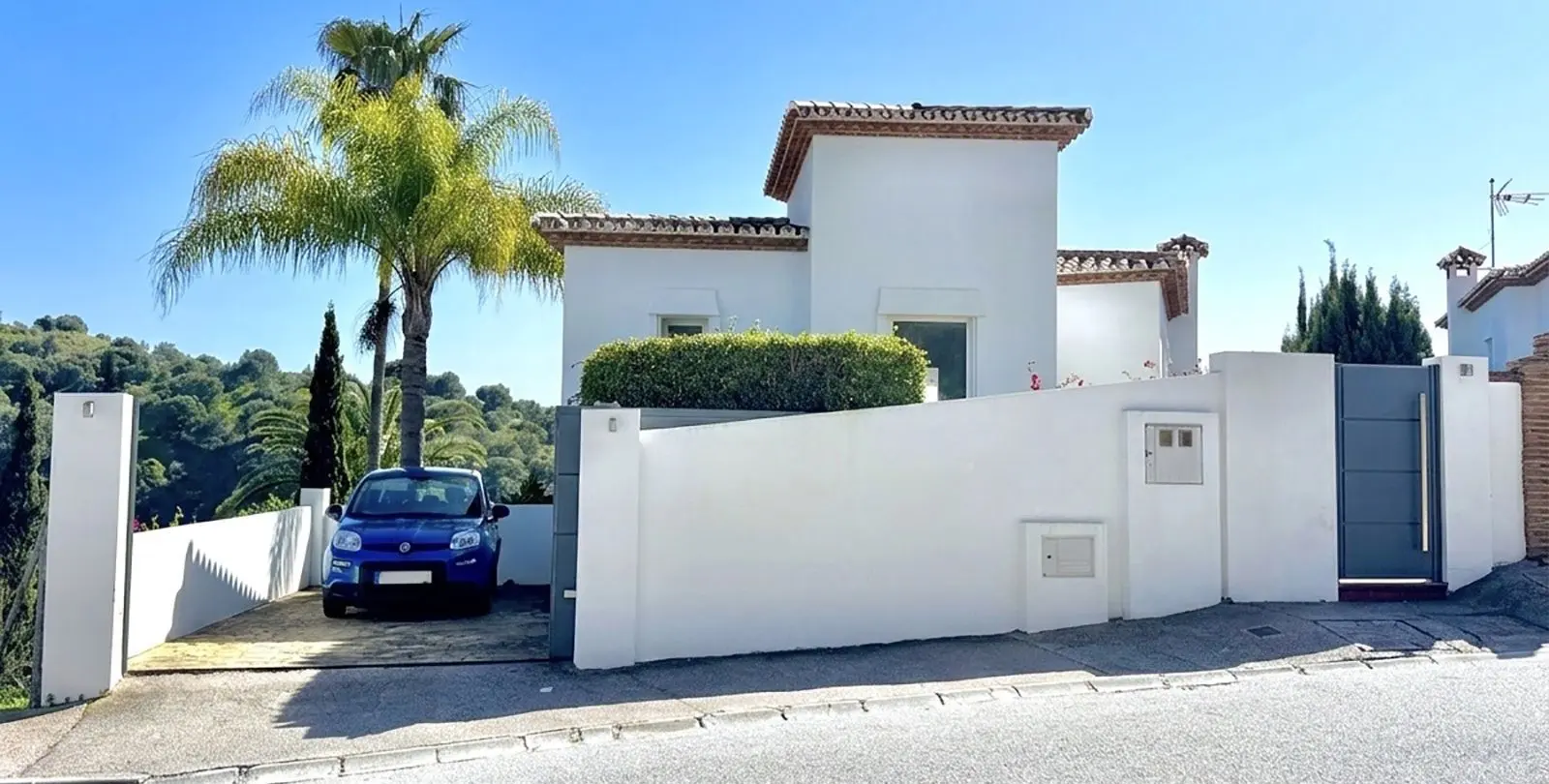 Sale of detached villa in Calahonda 6