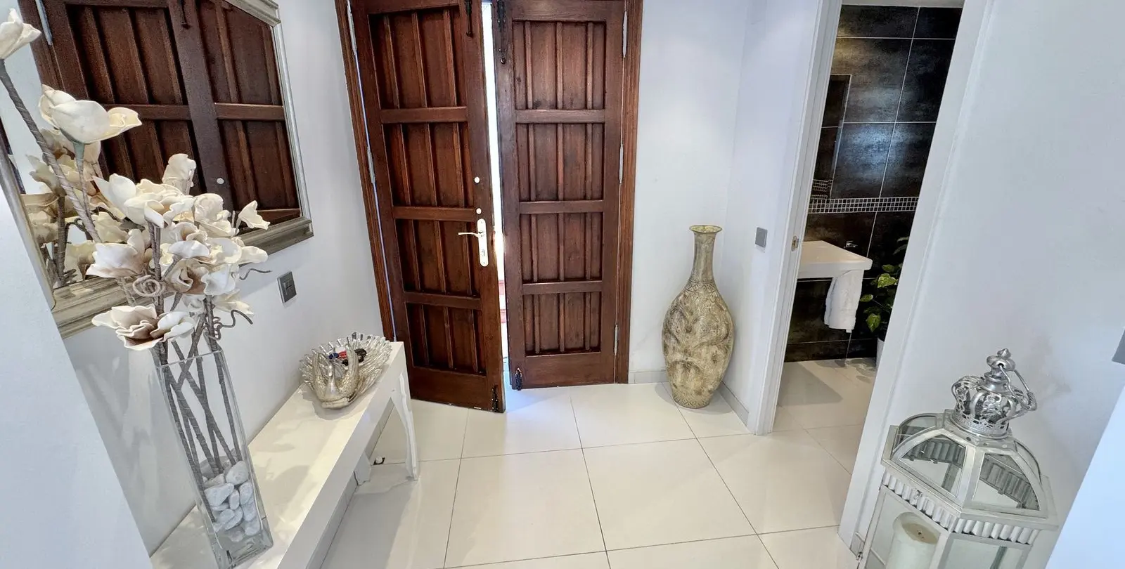 Sale of detached villa in Calahonda 7