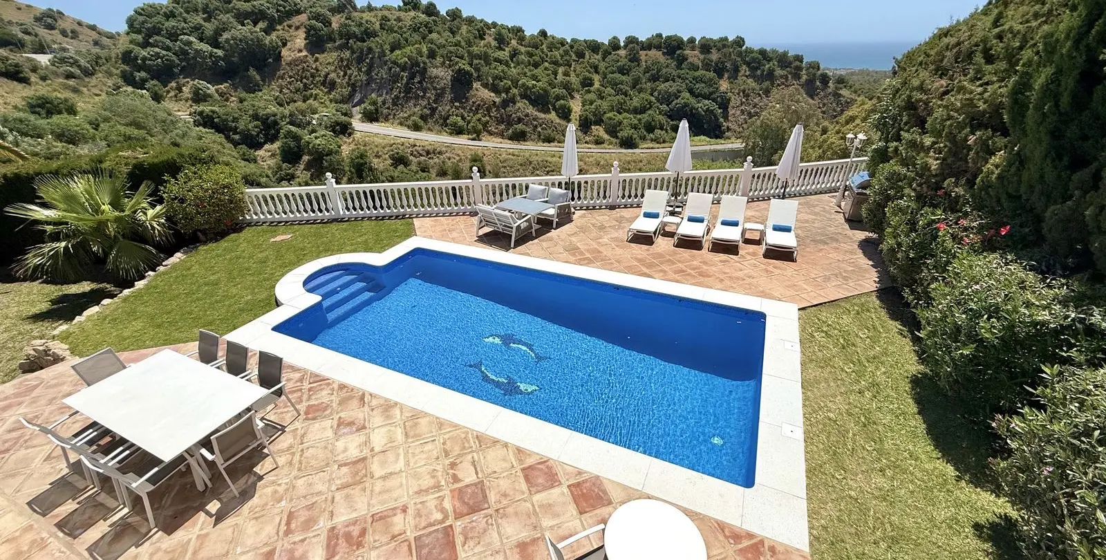 Sale of detached villa in Calahonda 18