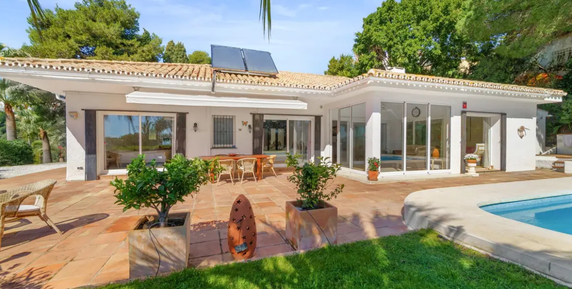 Venta de villa independiente en Calahonda 2