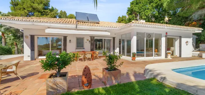 Venta de villa independiente en Calahonda 1