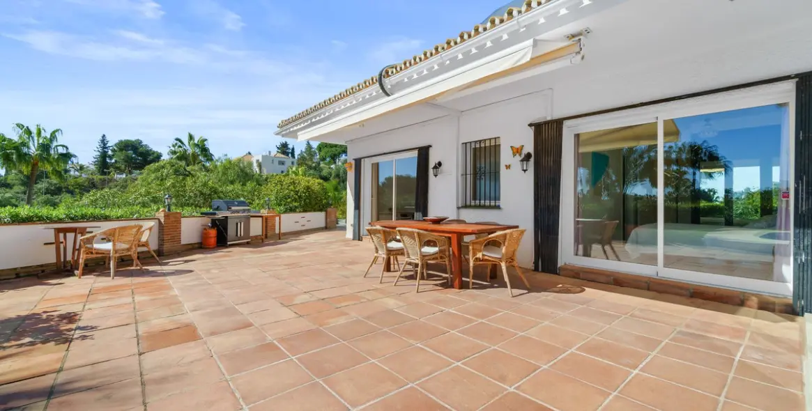 Venta de villa independiente en Calahonda 3