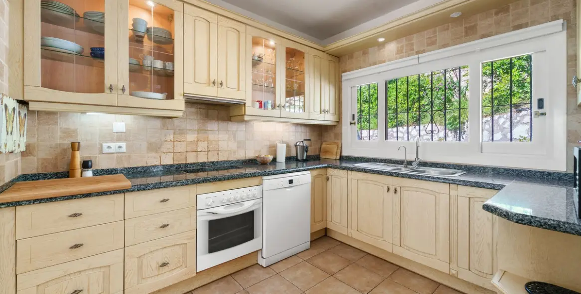 Venta de villa independiente en Calahonda 15