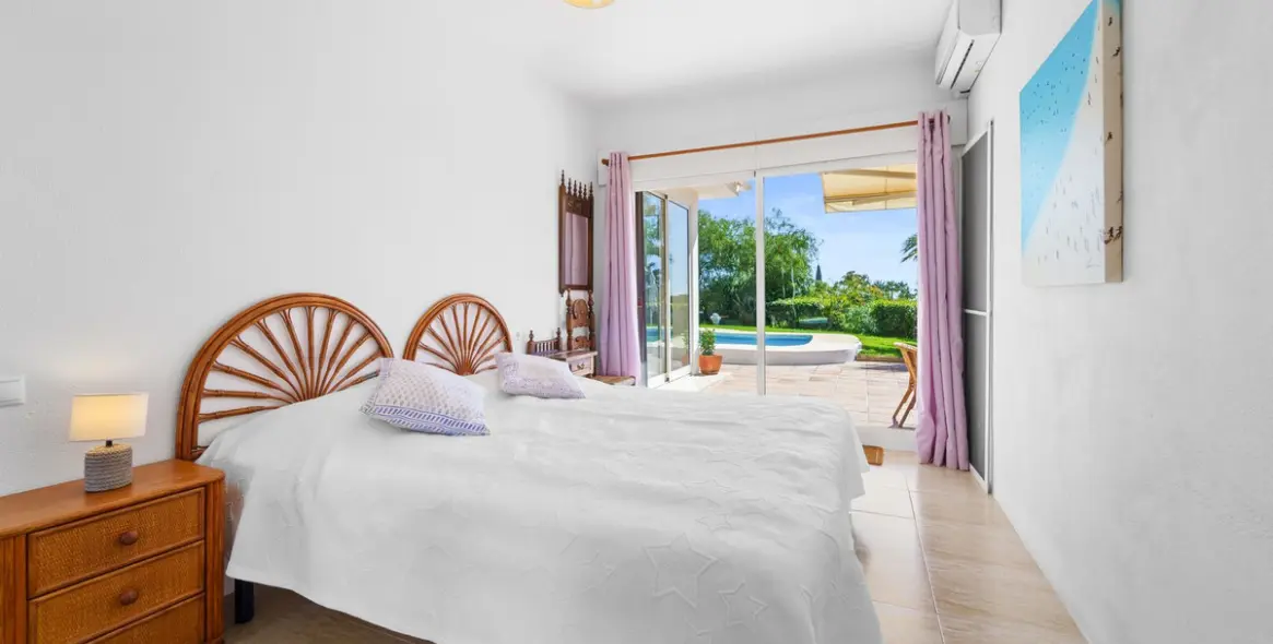 Venta de villa independiente en Calahonda 20