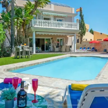 Venta de villa independiente en Campo Mijas