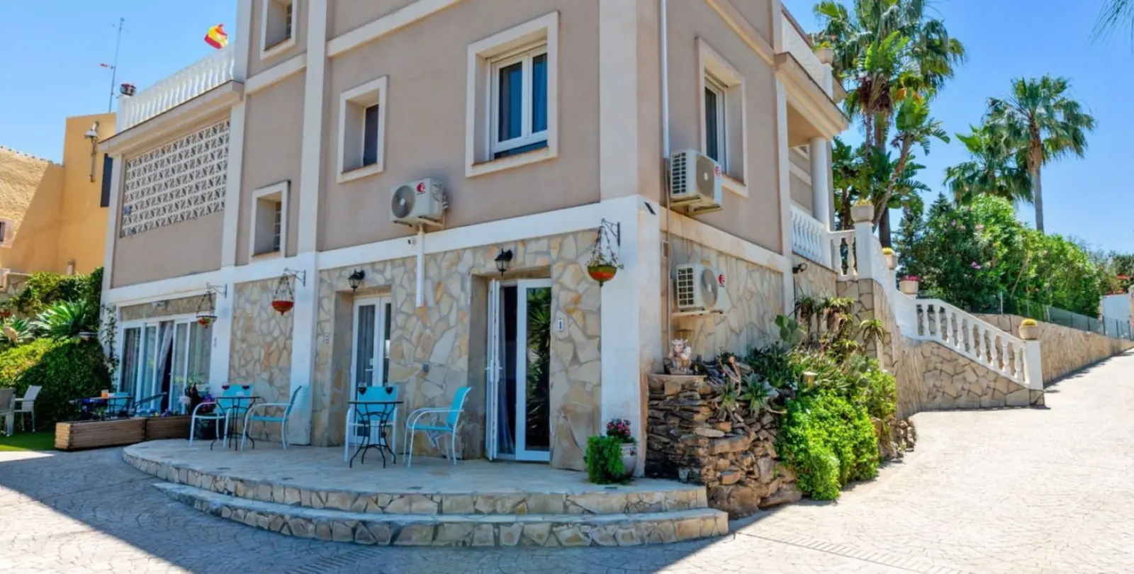 Продажа  отдельно стоящей виллы в Campo Mijas 10
