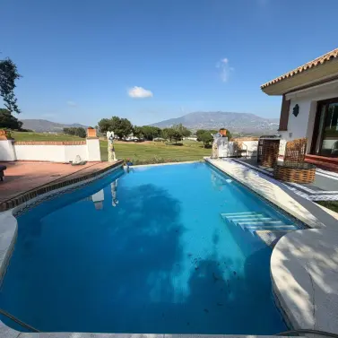 Venta de villa independiente en La Cala Golf