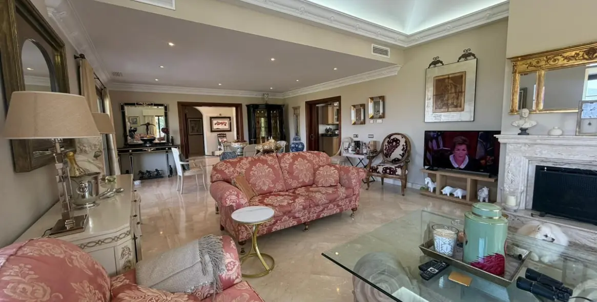 Venta de villa independiente en La Cala Golf 8