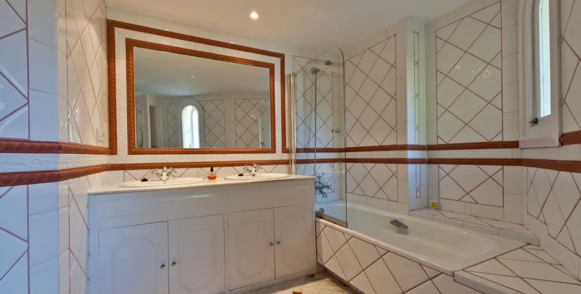 Venta de villa independiente en Benahavís 6