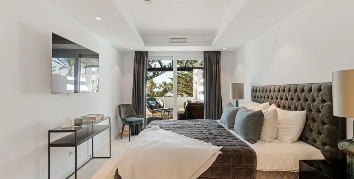 Venta de ático en San Pedro de Alcántara 9