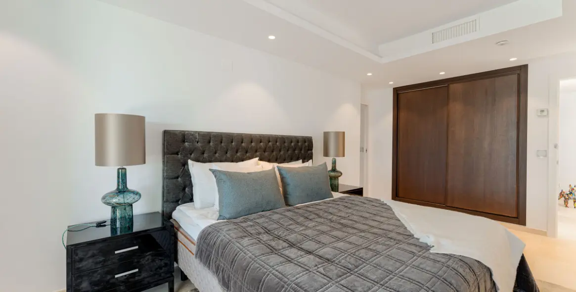 Venta de ático en San Pedro de Alcántara 12