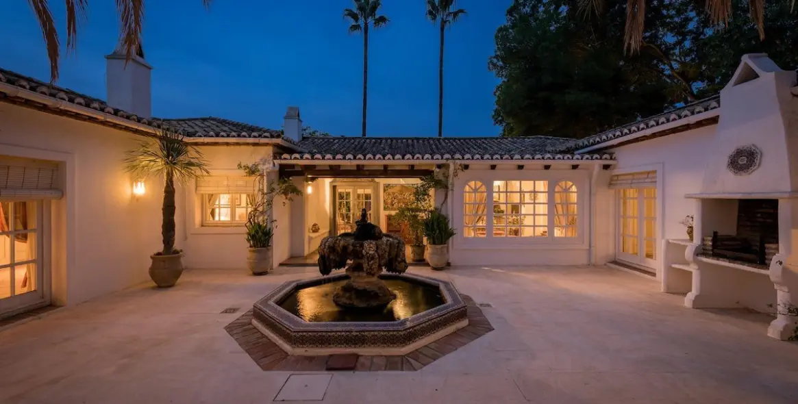 Venta de villa independiente en Los Flamingos 3