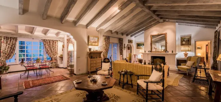 Venta de villa independiente en Los Flamingos 4