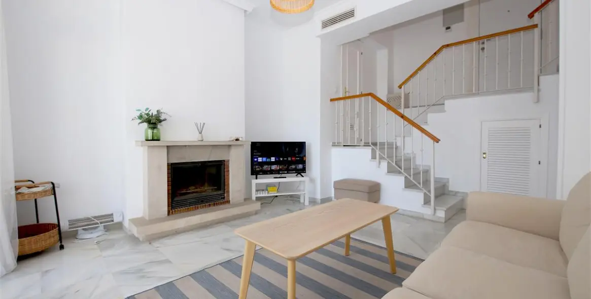 Short-term rent of townhouse in Estepona 4
