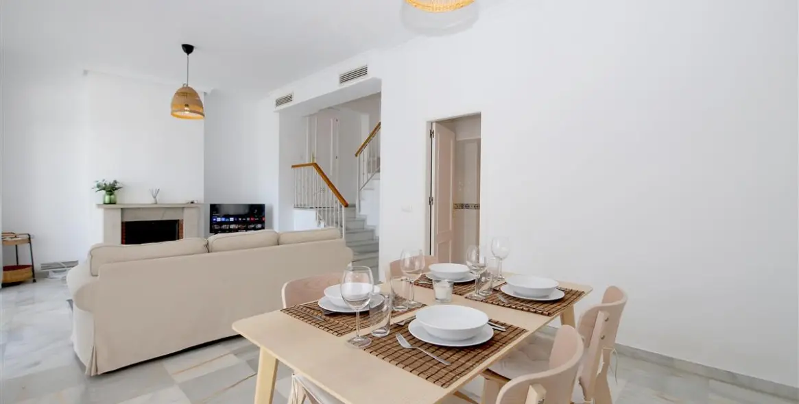 Short-term rent of townhouse in Estepona 5