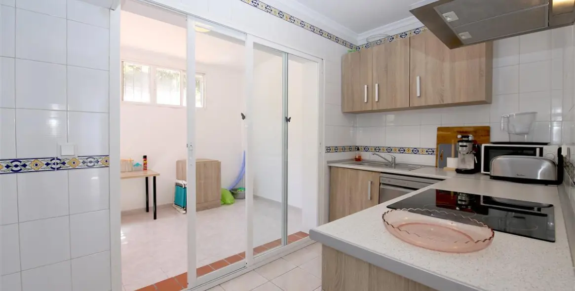 Short-term rent of townhouse in Estepona 6