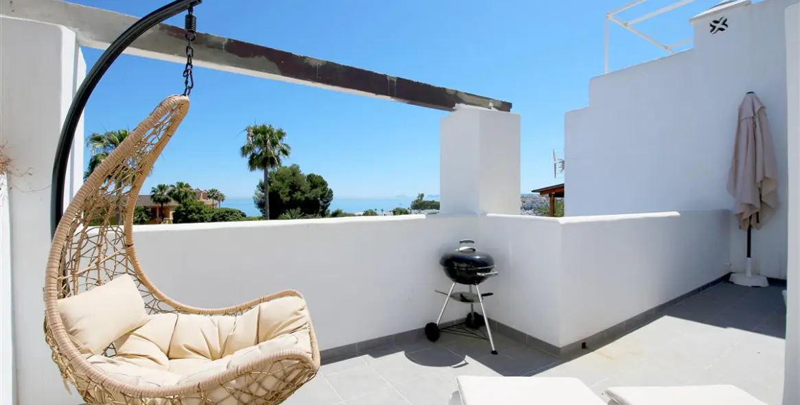 Short-term rent of townhouse in Estepona 11