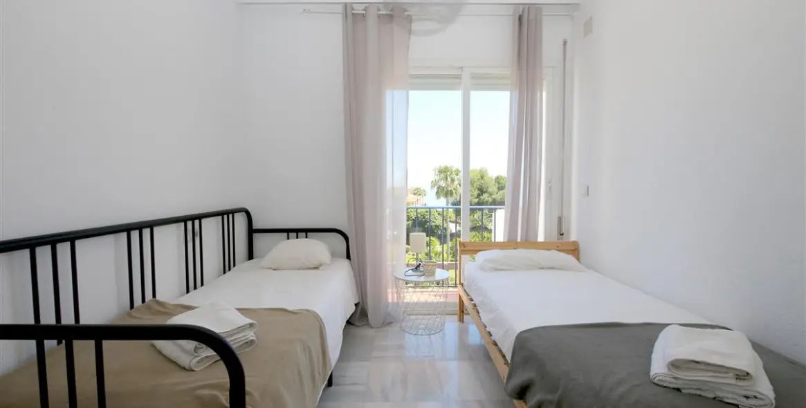 Short-term rent of townhouse in Estepona 19