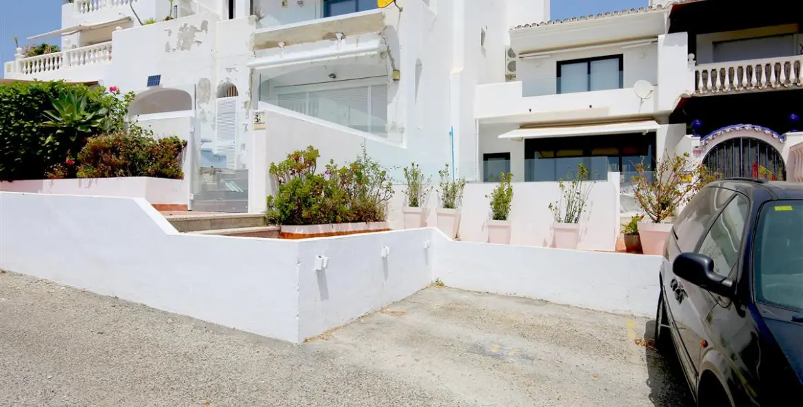 Short-term rent of townhouse in Estepona 23