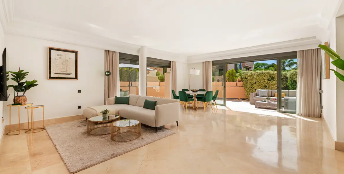 Long-term rent of middle floor apartment in Nueva Andalucía 2