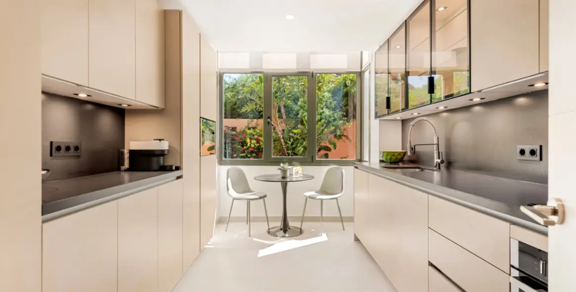 Long-term rent of middle floor apartment in Nueva Andalucía 3