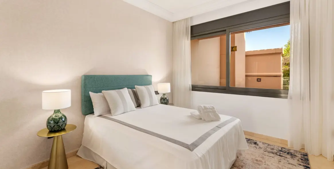 Long-term rent of middle floor apartment in Nueva Andalucía 4