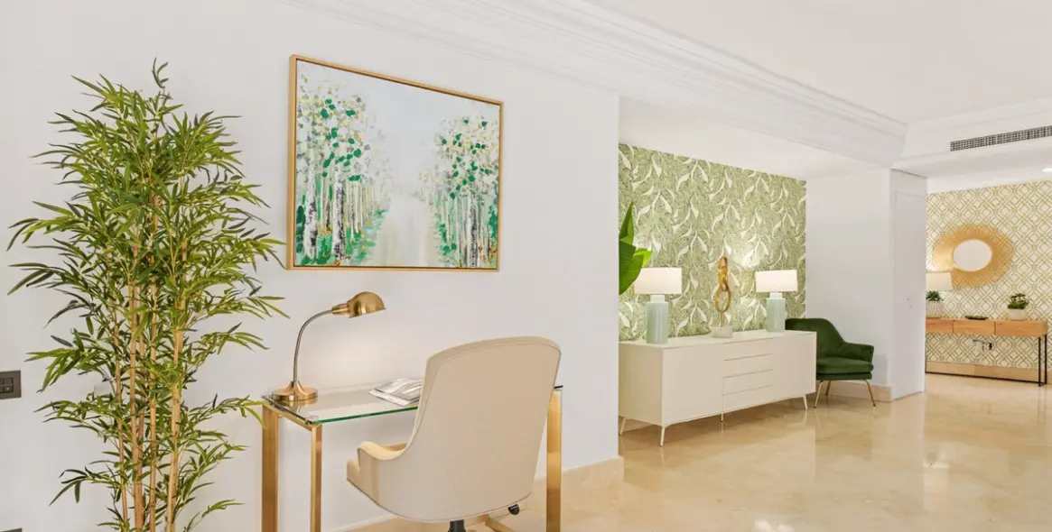 Long-term rent of middle floor apartment in Nueva Andalucía 6