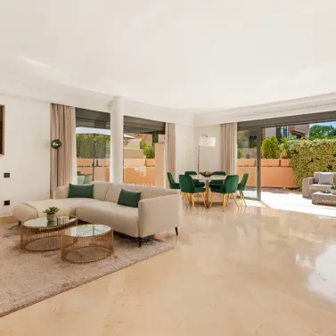 Alquiler a largo plazo de apartamento en planta media en Nueva Andalucía