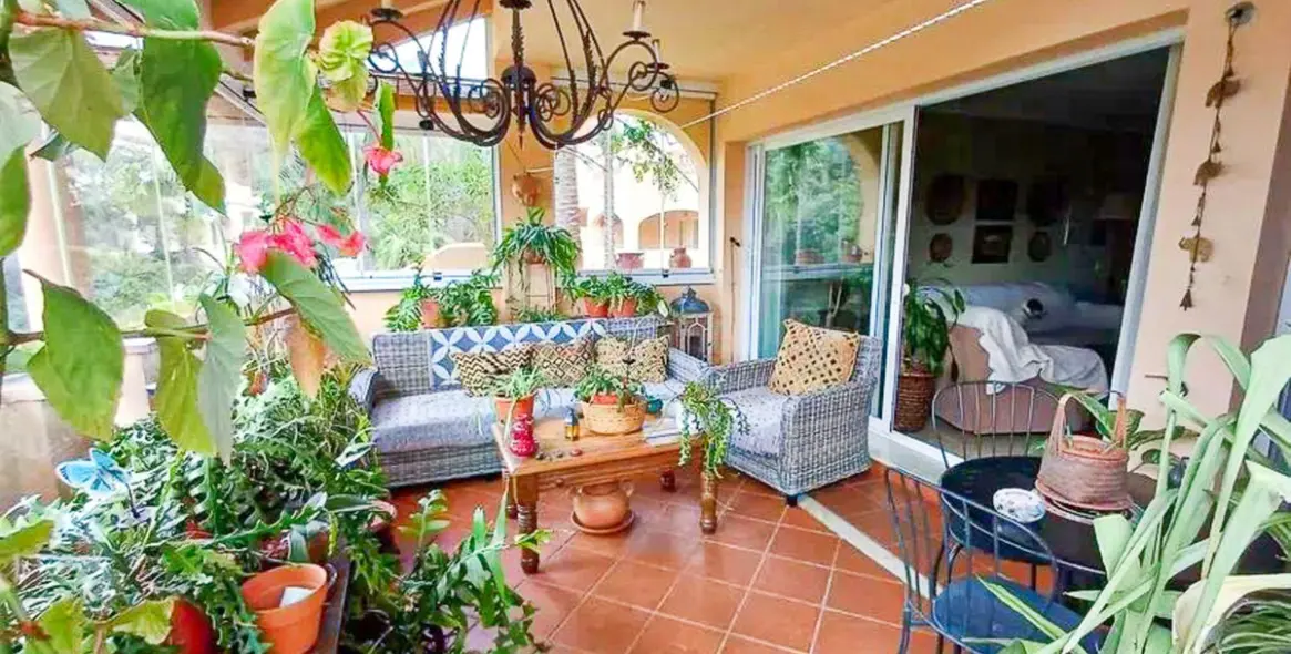 Sale of ground floor apartment in Elviria 4