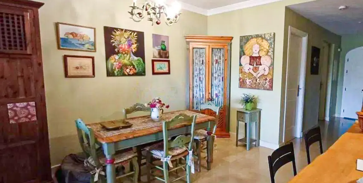 Sale of ground floor apartment in Elviria 6