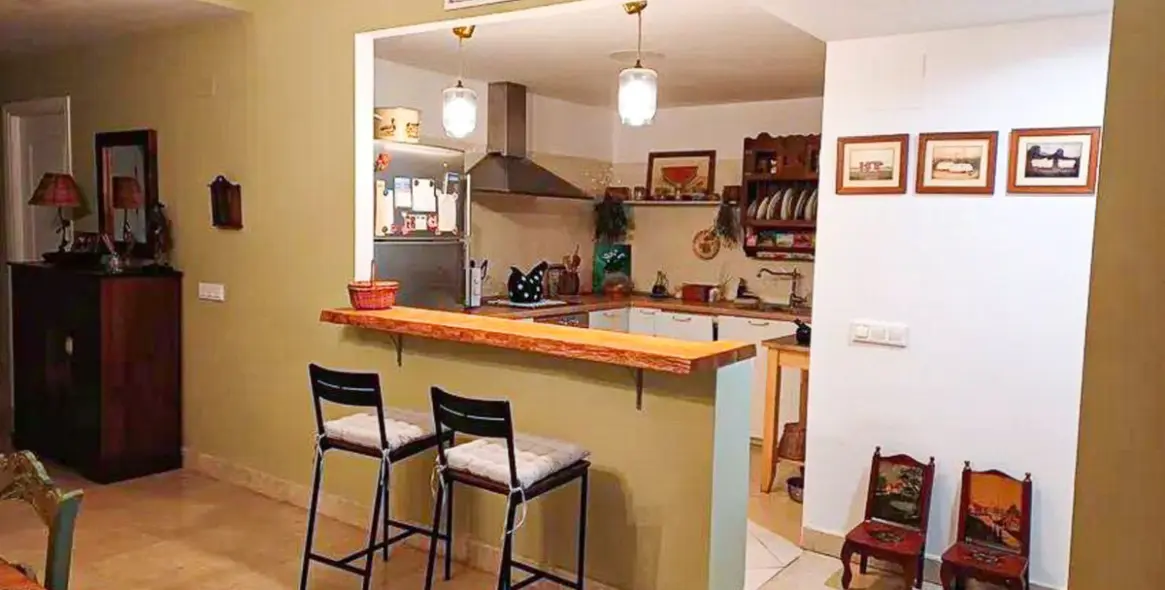 Sale of ground floor apartment in Elviria 7