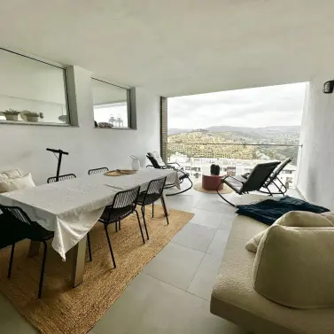 Продажа апартаментов на первом этаже в La Duquesa