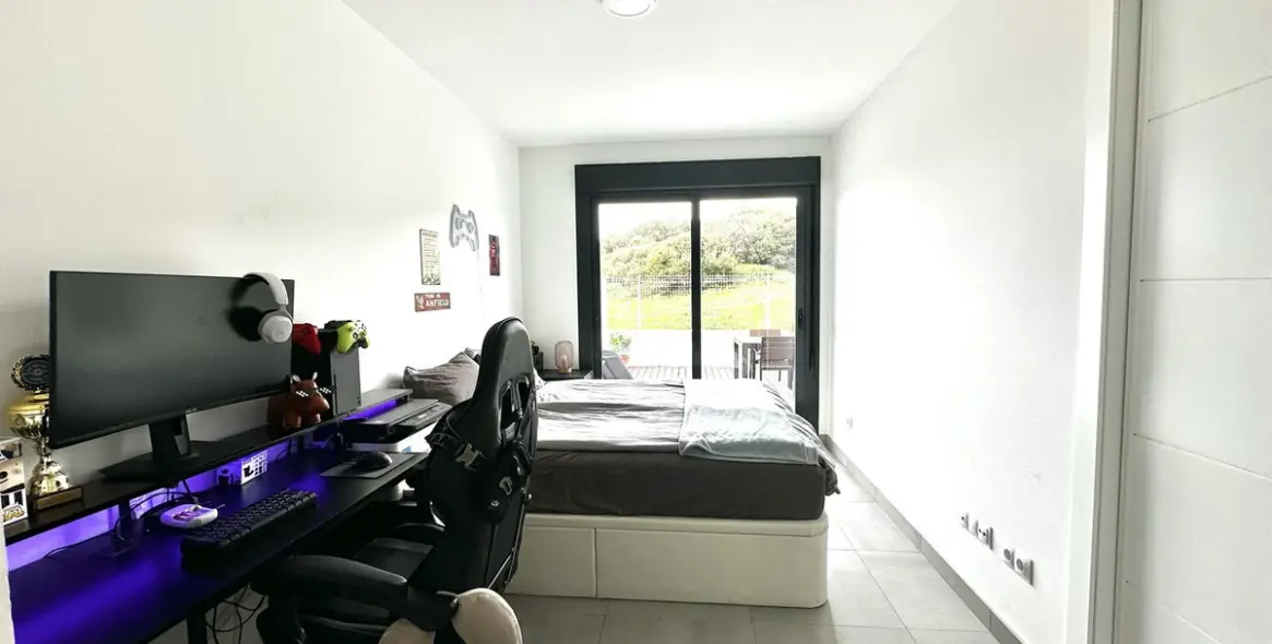 Продажа апартаментов на первом этаже в La Duquesa 10