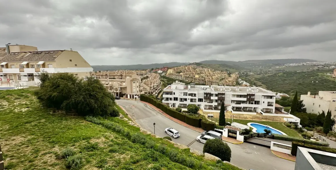 Продажа апартаментов на первом этаже в La Duquesa 14