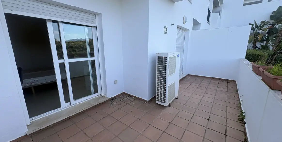 Продажа апартаментов на первом этаже в Riviera del Sol 19