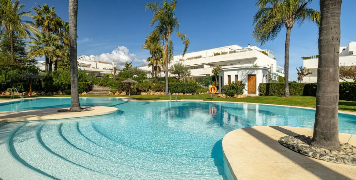 Продажа апартаментов на первом этаже в Nueva Andalucía 20