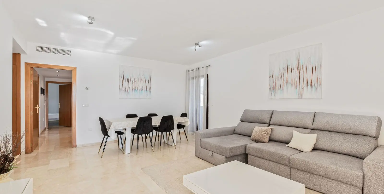 Продажа апартаментов на среднем этаже в Estepona 3