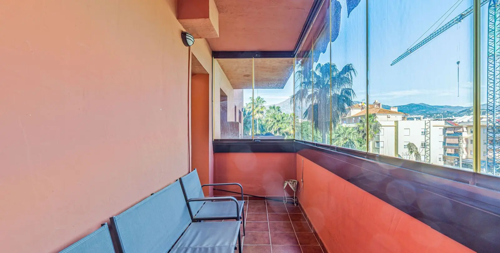 Продажа апартаментов на среднем этаже в Estepona 8