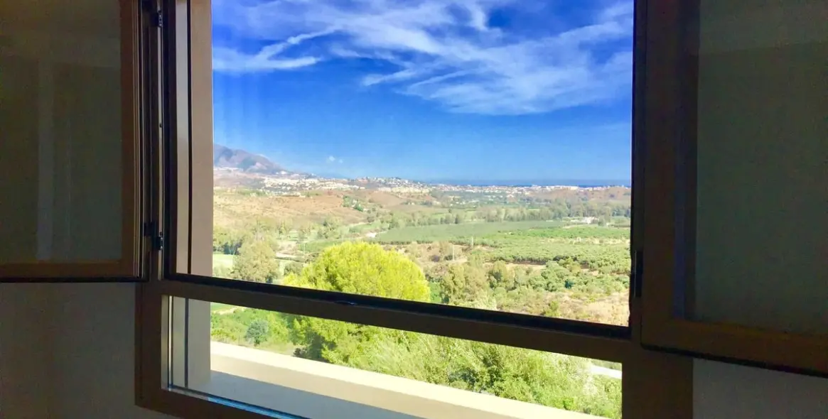 Sale of townhouse in La Cala Golf 19