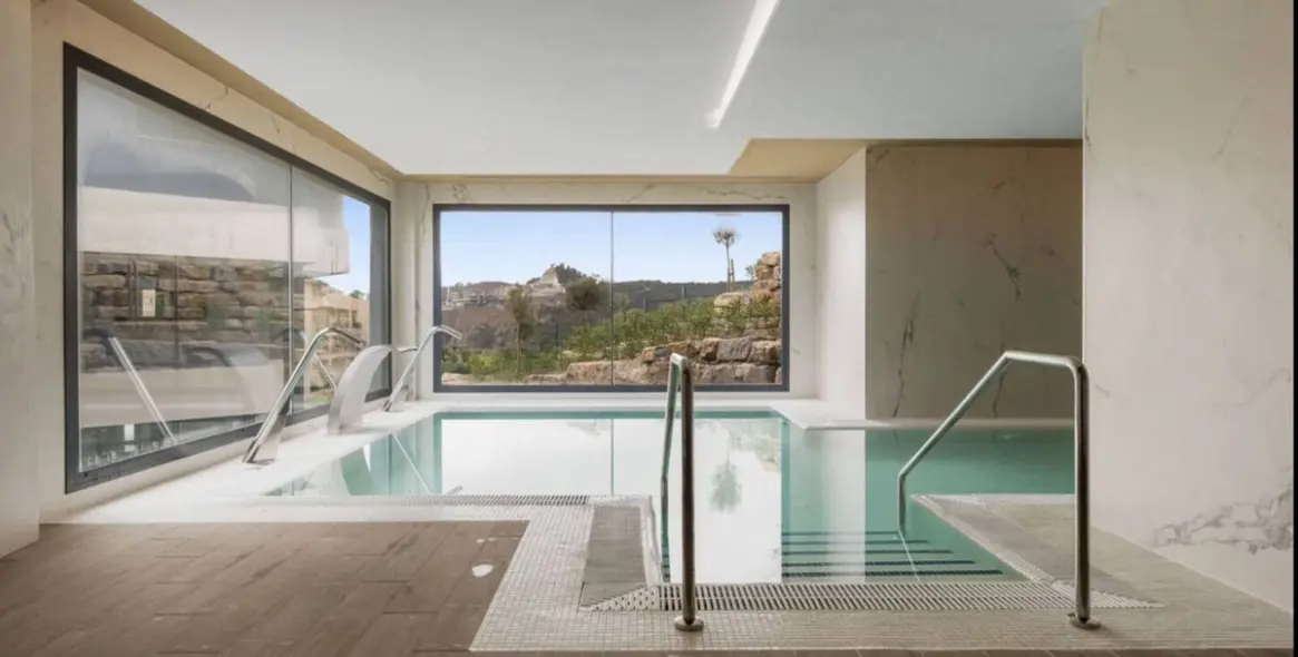 Sale of penthouse in Selwo 21