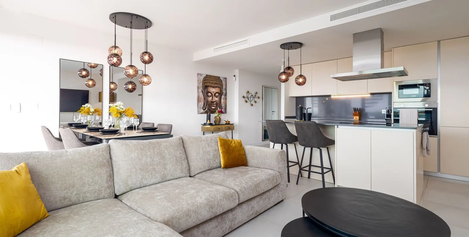 Sale of penthouse in Estepona 5