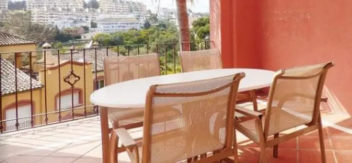 Sale of penthouse duplex in Puerto Banús 1