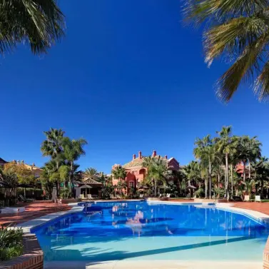 Продажа двухуровневого пентхауса в Puerto Banús