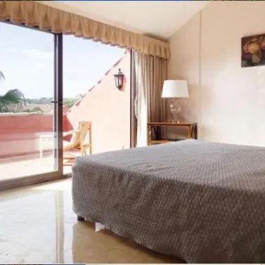 Продажа двухуровневого пентхауса в Puerto Banús