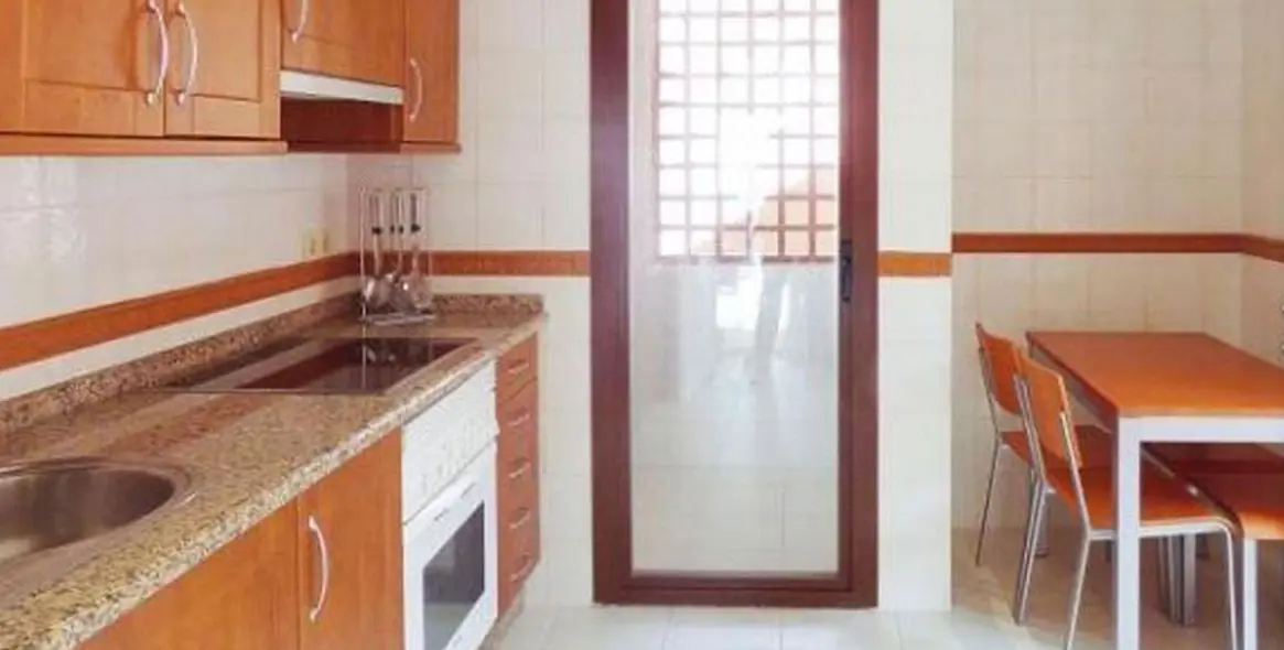 Продажа двухуровневого пентхауса в Puerto Banús 6