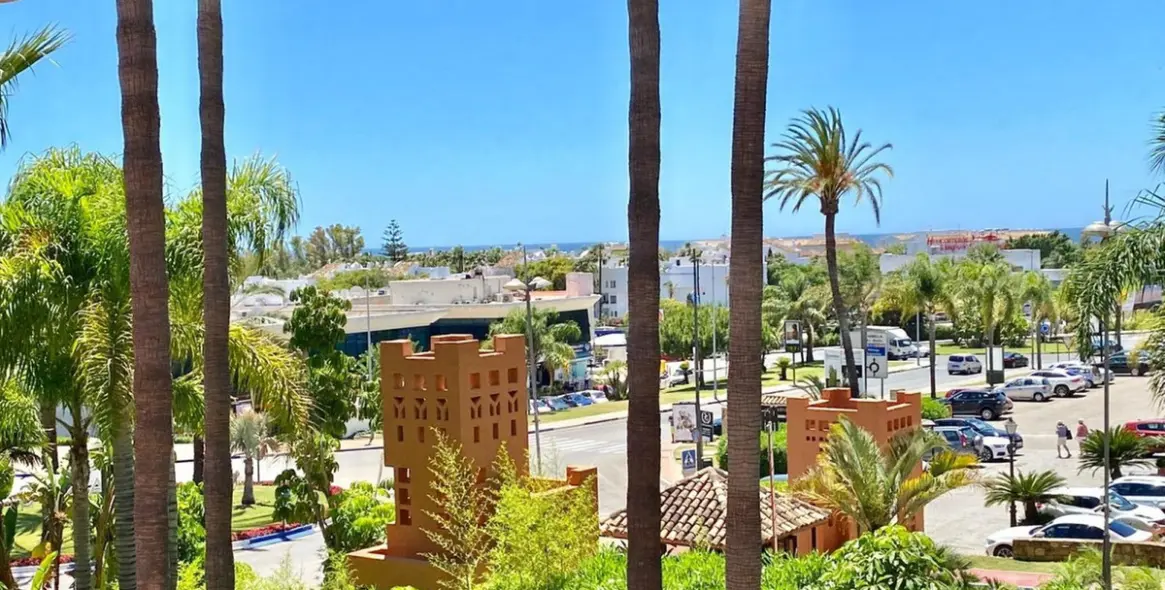 Продажа двухуровневого пентхауса в Puerto Banús 15