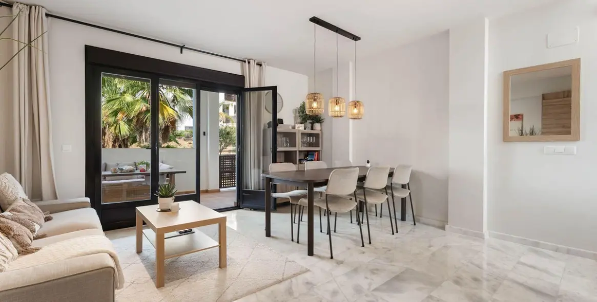 Продажа дома на две семьи в Riviera del Sol 2