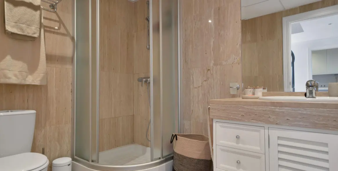 Long-term rent of ground floor apartment in Marbella 9