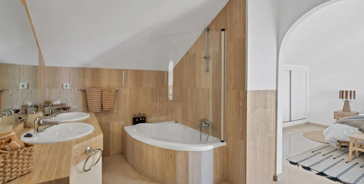 Long-term rent of ground floor apartment in Marbella 27